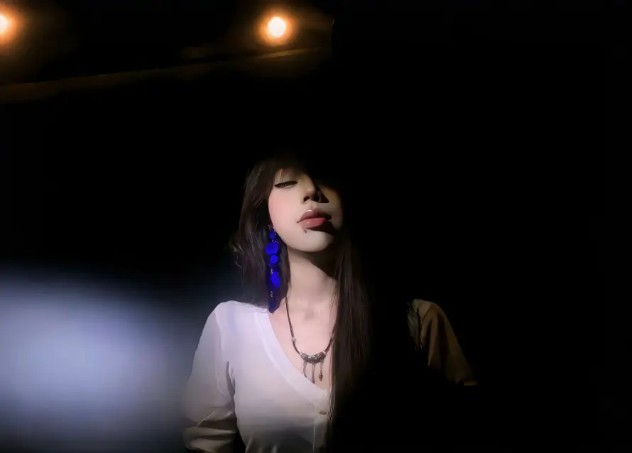 3k光影壁纸-暗调 - 朦胧-美女「哲风壁纸」