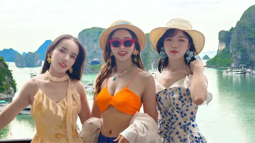 3k墨镜壁纸-夏日 - 海湾-游船「哲风壁纸」