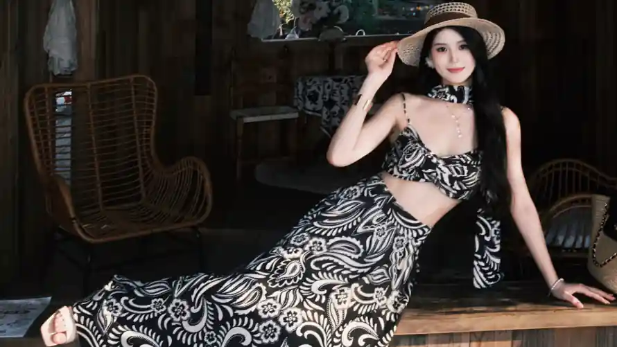 4k美女壁纸-草帽 - 长发-露腰「哲风壁纸」