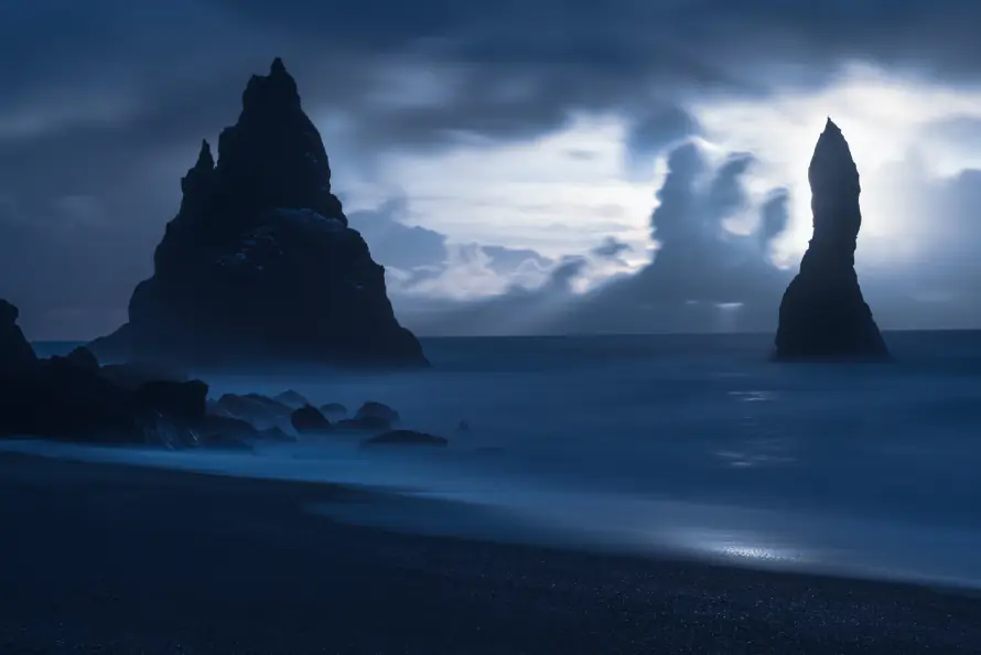 6k海面壁纸-乌云天空 - 暗调风光-暮色海岸「哲风壁纸」