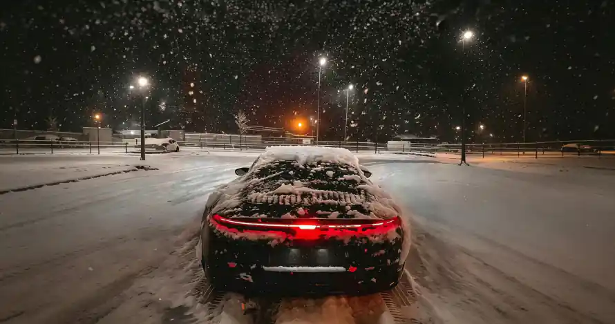 3k壁纸壁纸-路灯 - 雪夜-飘雪「哲风壁纸」