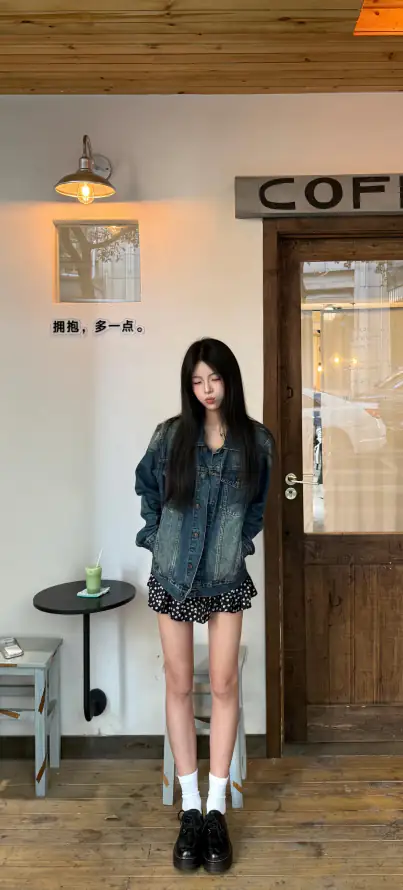 4k室内壁纸 - 少女 - 日常 - 穿搭「哲风壁纸」