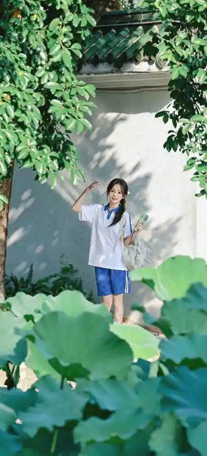 4k夏日壁纸 - 树影 - 校服 - 治愈「哲风壁纸」