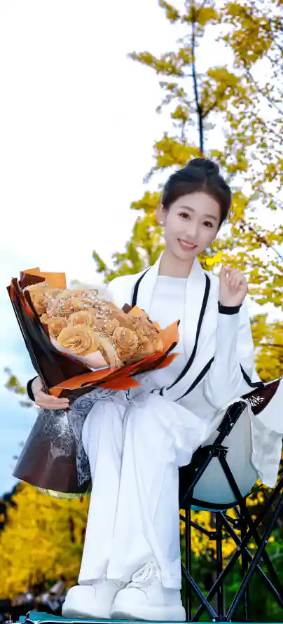 4k微笑壁纸 - 户外 - 清新 - 秋日「哲风壁纸」