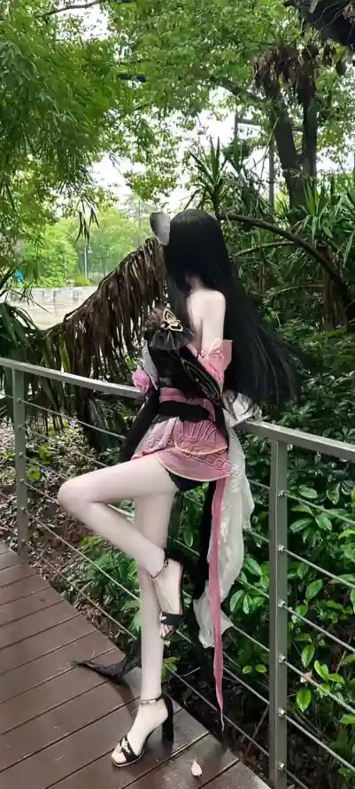 4k白丝壁纸 - 美女 - 露背装 - 黑长直「哲风壁纸」