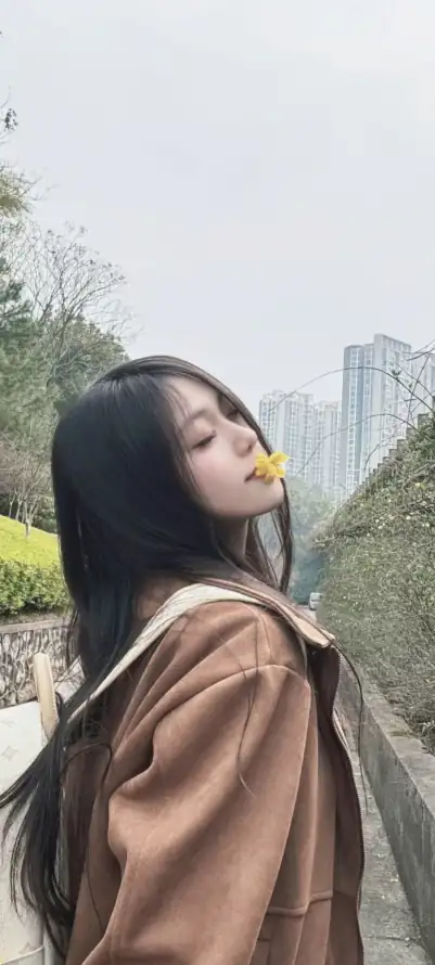 4k公园壁纸 - 少女 - 户外 - 清新「哲风壁纸」