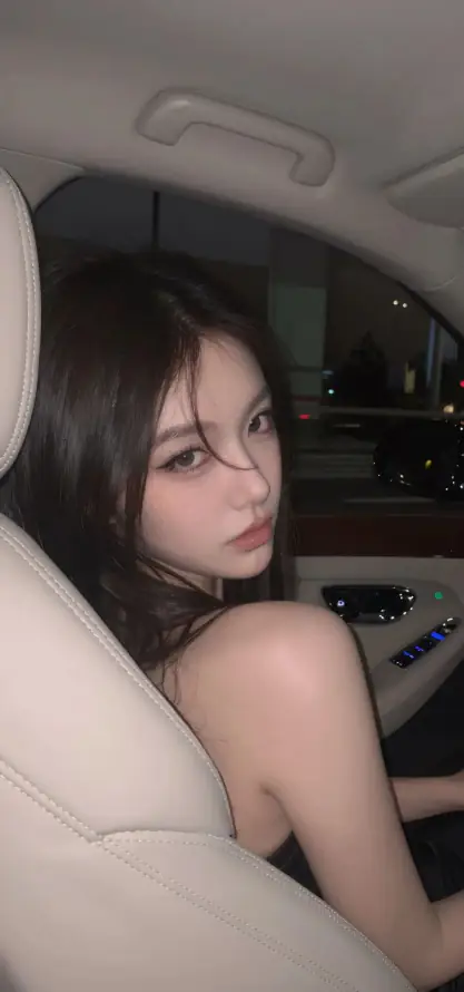 4k回头壁纸 - 夜晚 - 暗调 - 美女「哲风壁纸」