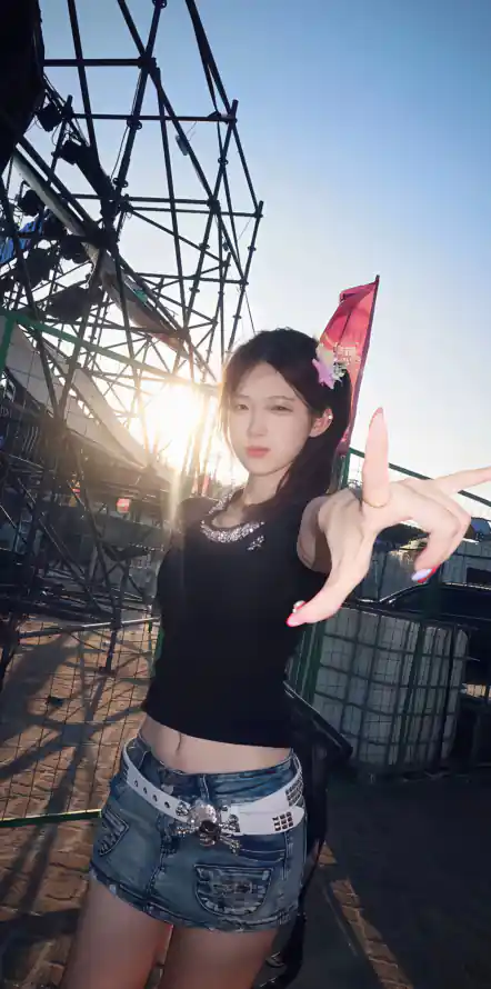 4k发饰壁纸 - 姝琪 - 少女 - 户外「哲风壁纸」