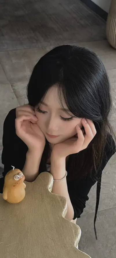 4k少女壁纸 - 居家 - 慵懒 - 美女「哲风壁纸」