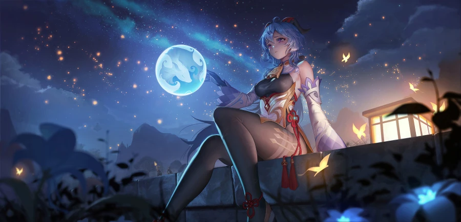 蓝发原神角色甘雨坐于石墙，星夜下圆月悬于夜空，萤火蝴蝶环绕。