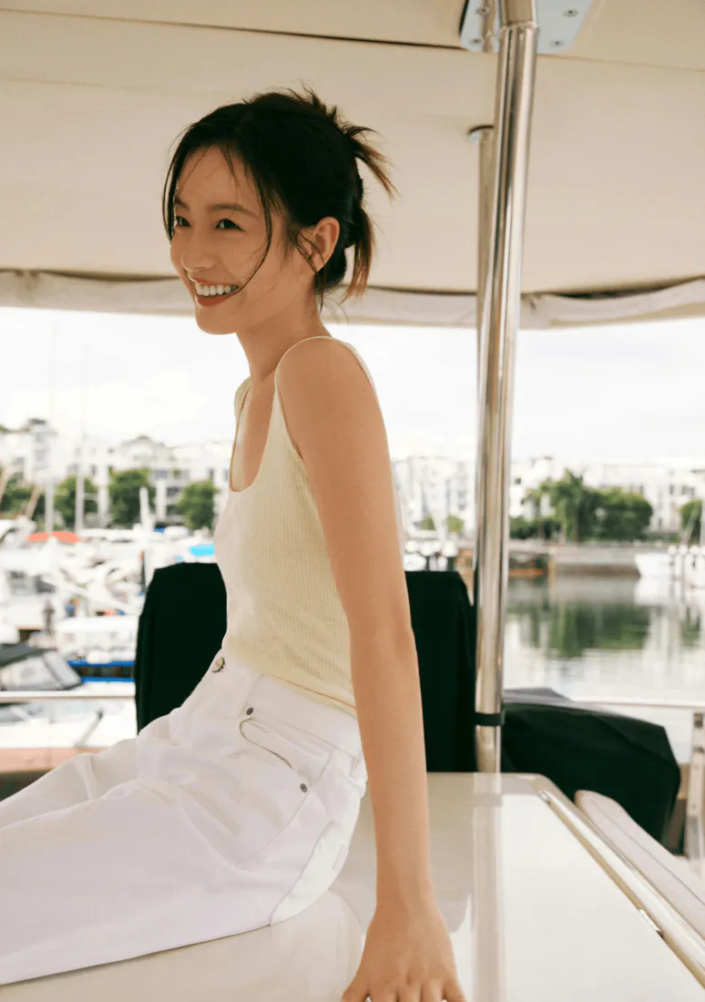 《可爱》手机壁纸-美女背景-李庚希「哲风壁纸」