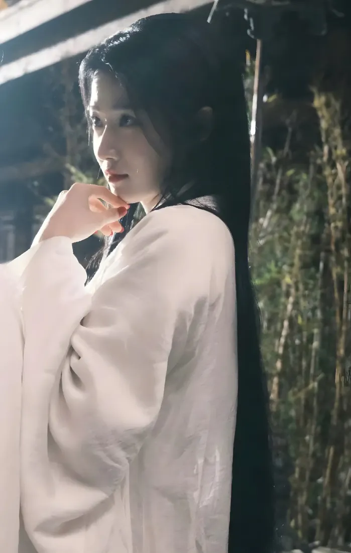 《上官浅》手机壁纸-云之羽壁纸卢昱晓「哲风壁纸」 《上官浅》手机壁纸-云之羽壁纸卢昱晓「哲风壁纸」