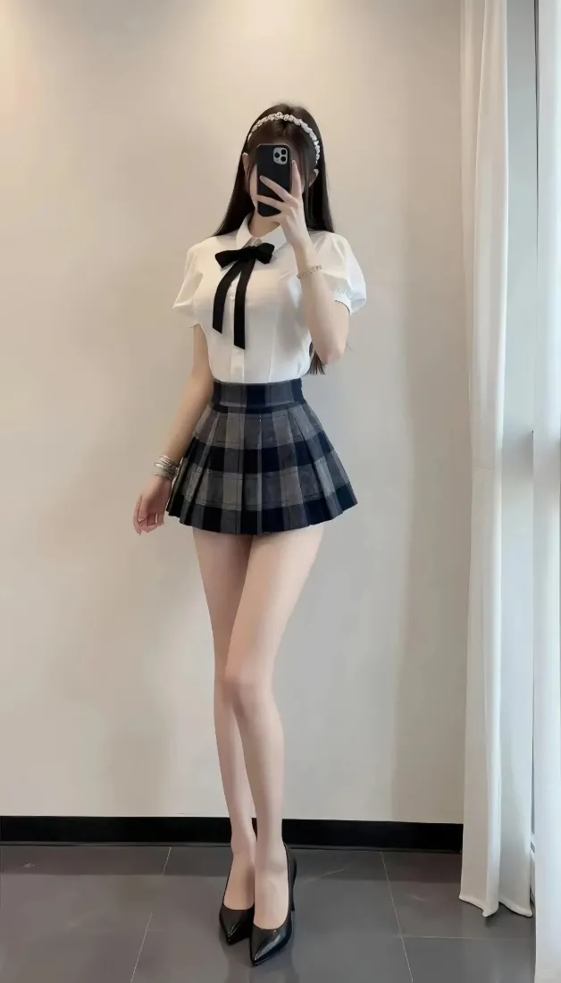 4k美女壁纸 - 自拍 - 短裙 - 高跟鞋「哲风壁纸」