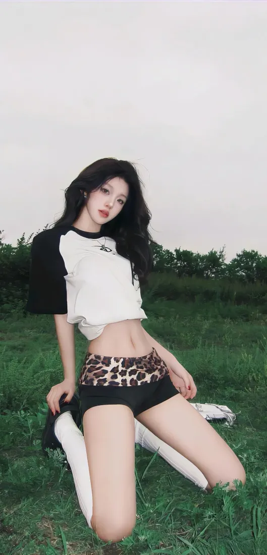 4k户外壁纸 - 阴天 - 美女 - 写真「哲风壁纸」