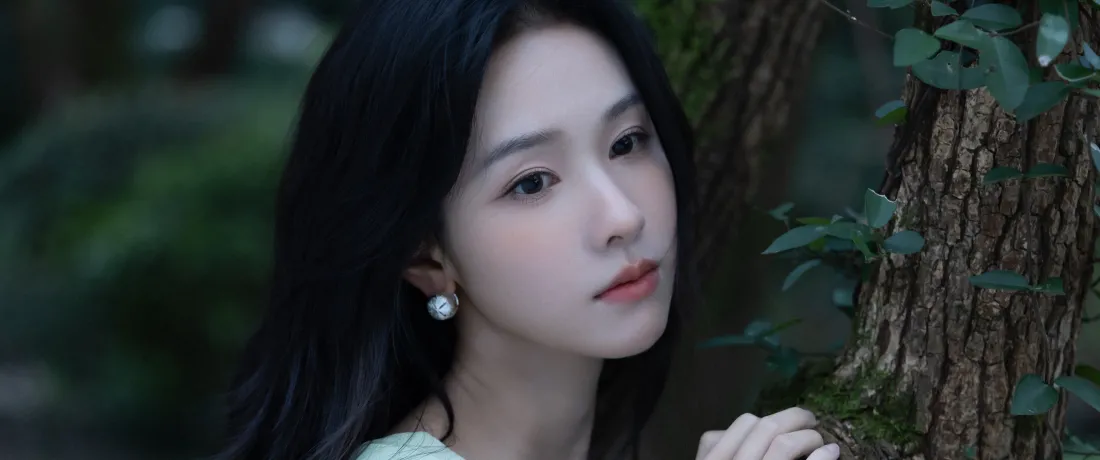 4k森林壁纸 - 明星 - 背景 - 陈都灵「哲风壁纸」