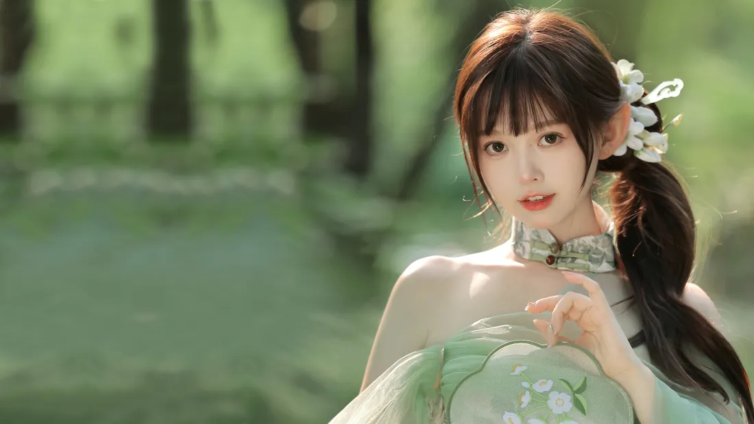 4k清新少女森林壁纸｜治愈背景图片 - 可爱穿搭「哲风壁纸」