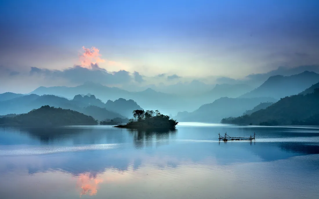 4k湖面倒影壁纸｜水天相接背景图片 - 霞光山色「哲风壁纸」