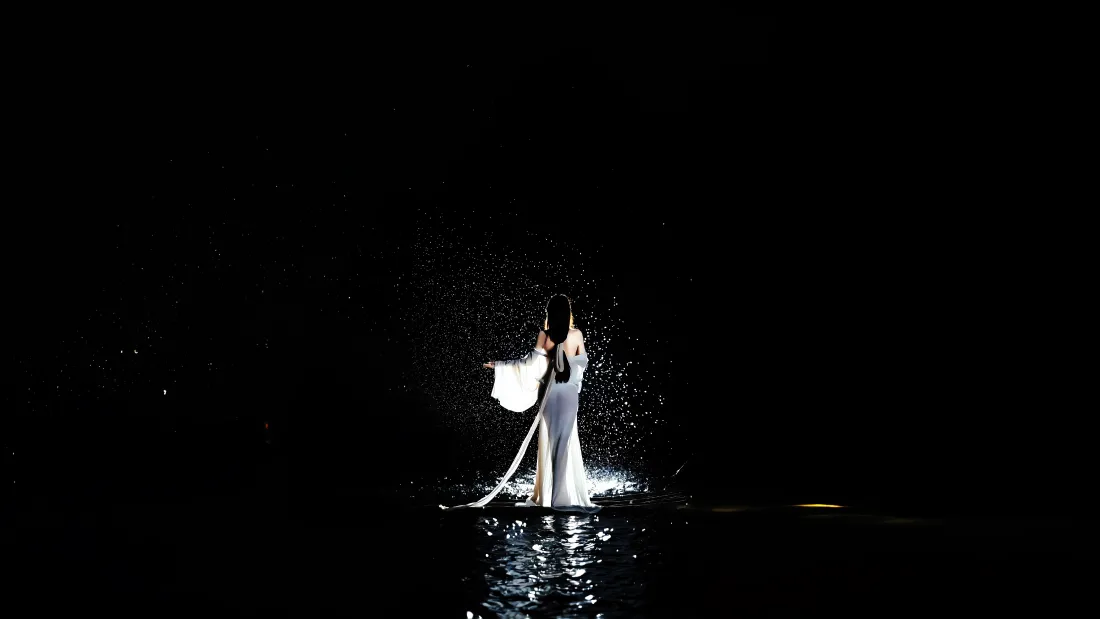 4k梦幻仙女壁纸|粼粼光影水面背景图片 - 唯美意境「哲风壁纸」 4k梦幻仙女壁纸|粼粼光影水面背景图片 - 唯美意境「哲风壁纸」