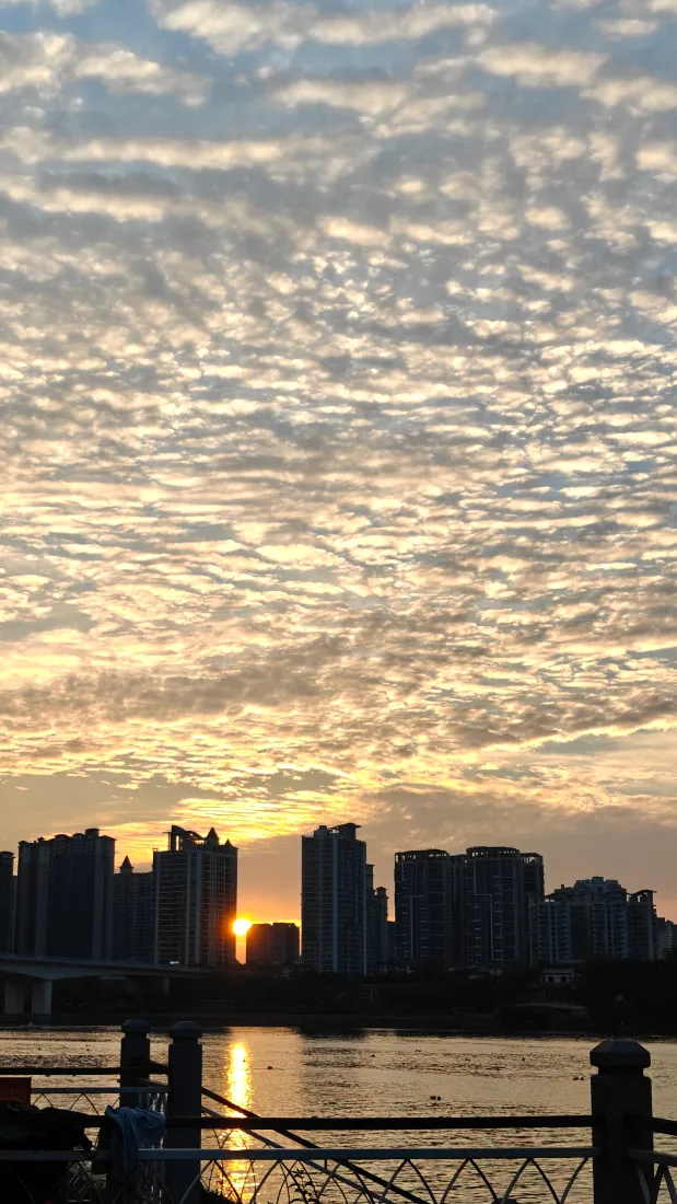 4k天空壁纸 - 云 - 天际线 - 城市景观「哲风壁纸」