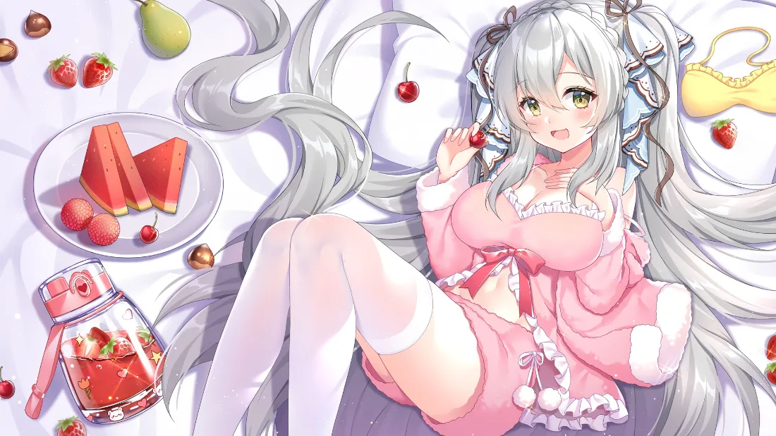 2k(银发少女壁纸|夏日水果背景图片 - 白丝美少女)「哲风壁纸」 银发双马尾粉衣少女躺卧,周围散落西瓜、草莓等夏日水果