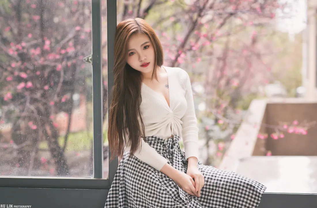 4k美女壁纸 - 模特 - 美女写真 - 春日场景「哲风壁纸」
