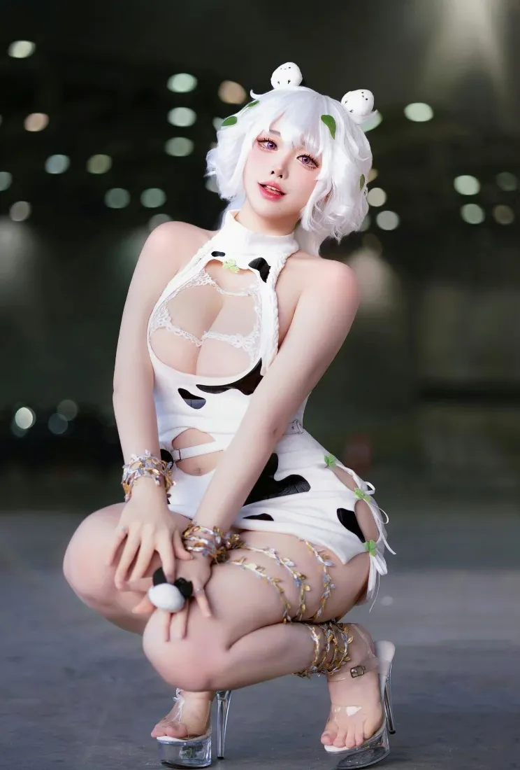 奶牛装cos手机壁纸|萌系背景图片 - 猫耳少女「哲风壁纸」 奶牛装cos手机壁纸|萌系背景图片 - 猫耳少女「哲风壁纸」