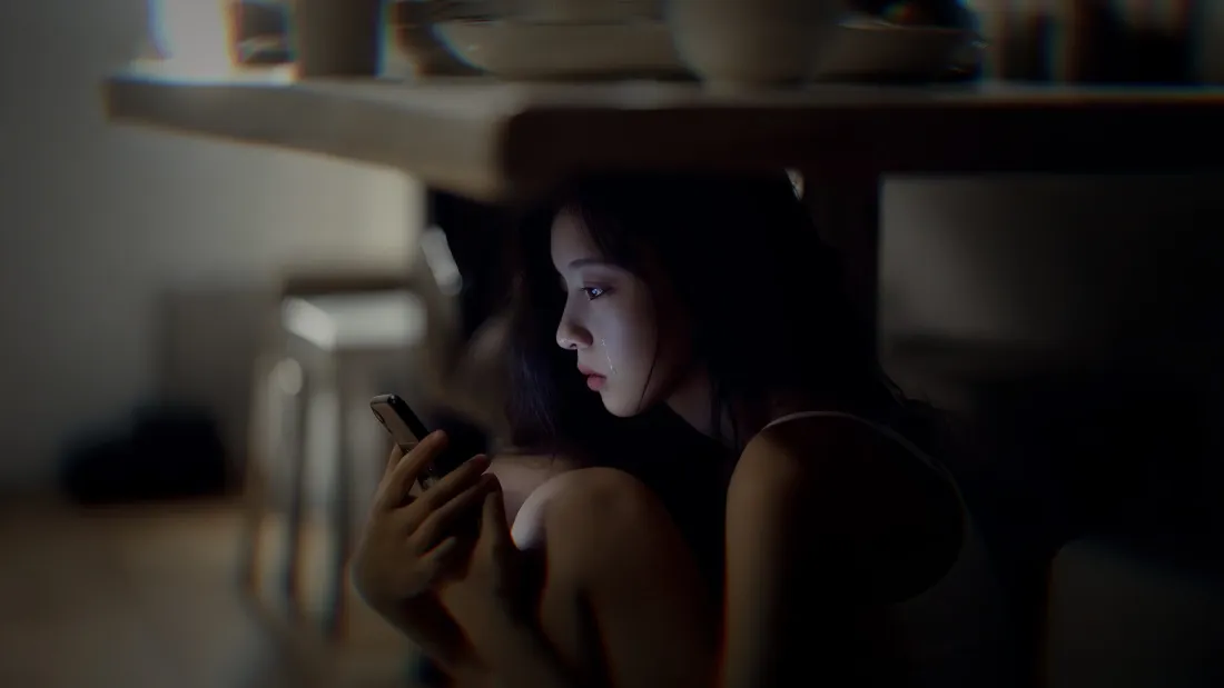 5k桌下美女壁纸|手机光影背景图片 - 伤心流泪「哲风壁纸」 5k桌下美女壁纸|手机光影背景图片 - 伤心流泪「哲风壁纸」