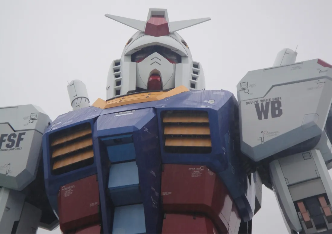 4k高达RX-78-2壁纸｜仰视巨型机甲背景图片 - 硬核科幻「哲风壁纸」
