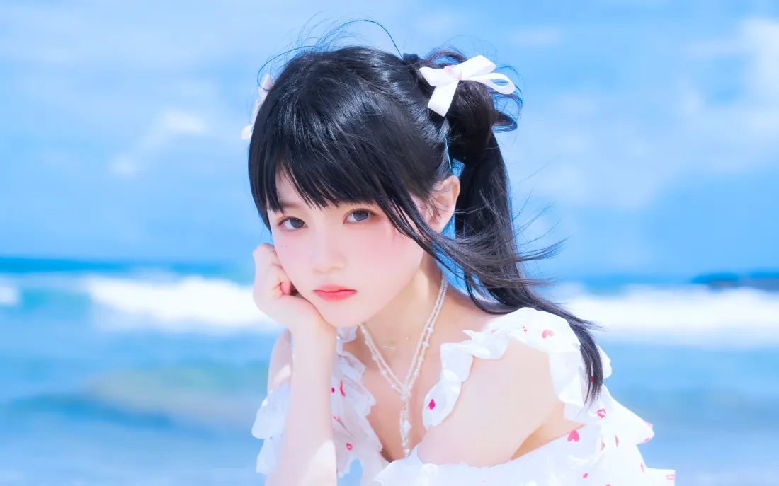 5k海边美女壁纸｜夏日海景背景图片 - 白衣马尾「哲风壁纸」
