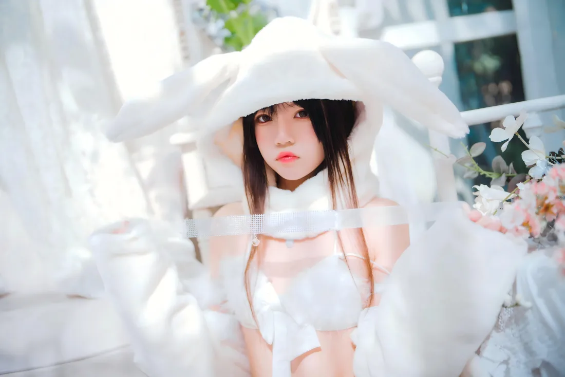 8k兔系写真壁纸|白色背景图片 - 美女「哲风壁纸」 8k兔系写真壁纸|白色背景图片 - 美女「哲风壁纸」