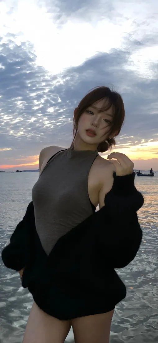 海边美女手机壁纸｜黄昏海景 - 时尚穿搭「哲风壁纸」