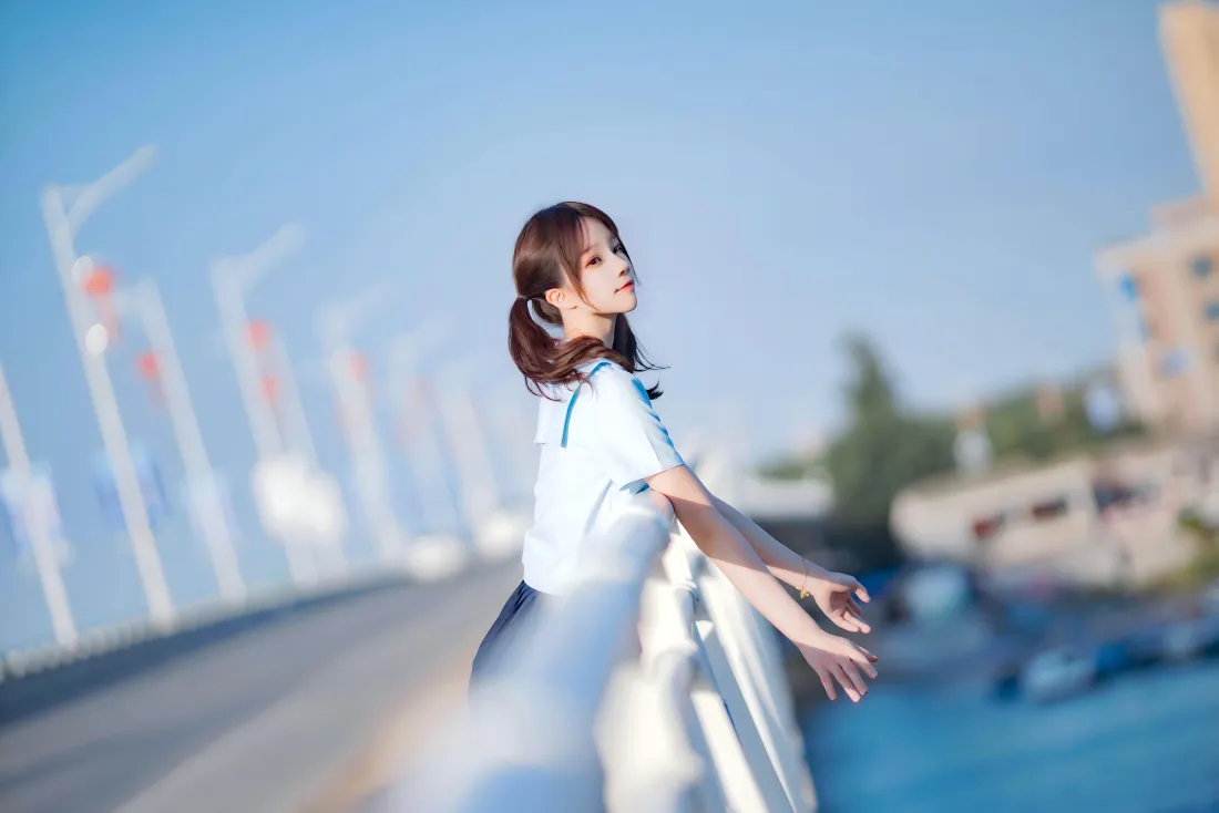 8k白衣美女壁纸|桥街拍背景 - 清新户外「哲风壁纸」 8k白衣美女壁纸|桥街拍背景 - 清新户外「哲风壁纸」