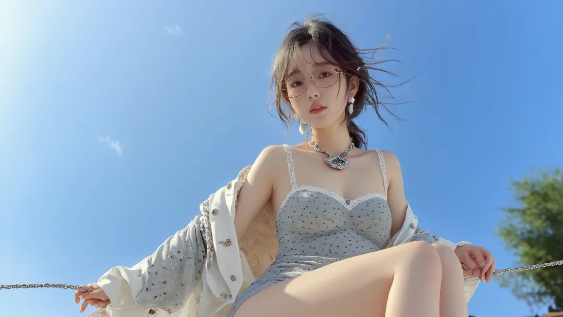 4k户外壁纸 - 美女 - 蓝天 - 真人「哲风壁纸」