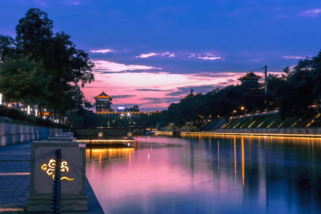 2k西安城墙护城河壁纸｜夜景背景图 - 晚霞「哲风壁纸」