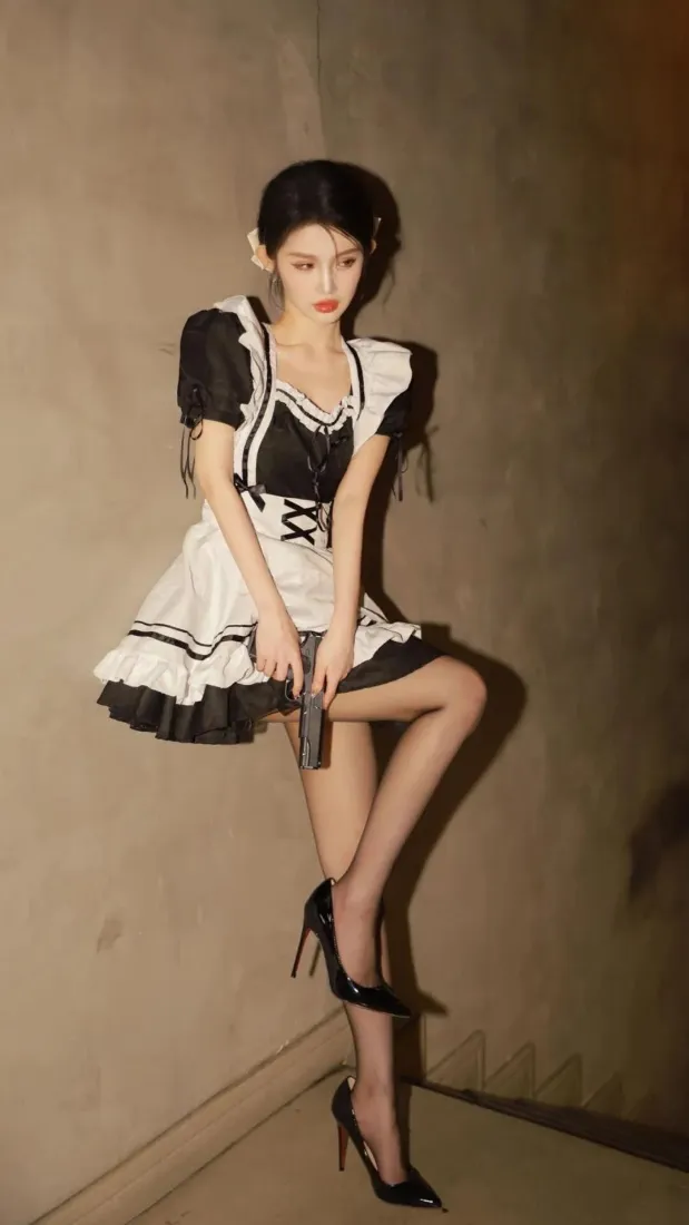 女仆装美女手机壁纸|暖墙背景图片 - 高跟鞋Ios「哲风壁纸」 女仆装美女手机壁纸|暖墙背景图片 - 高跟鞋Ios「哲风壁纸」