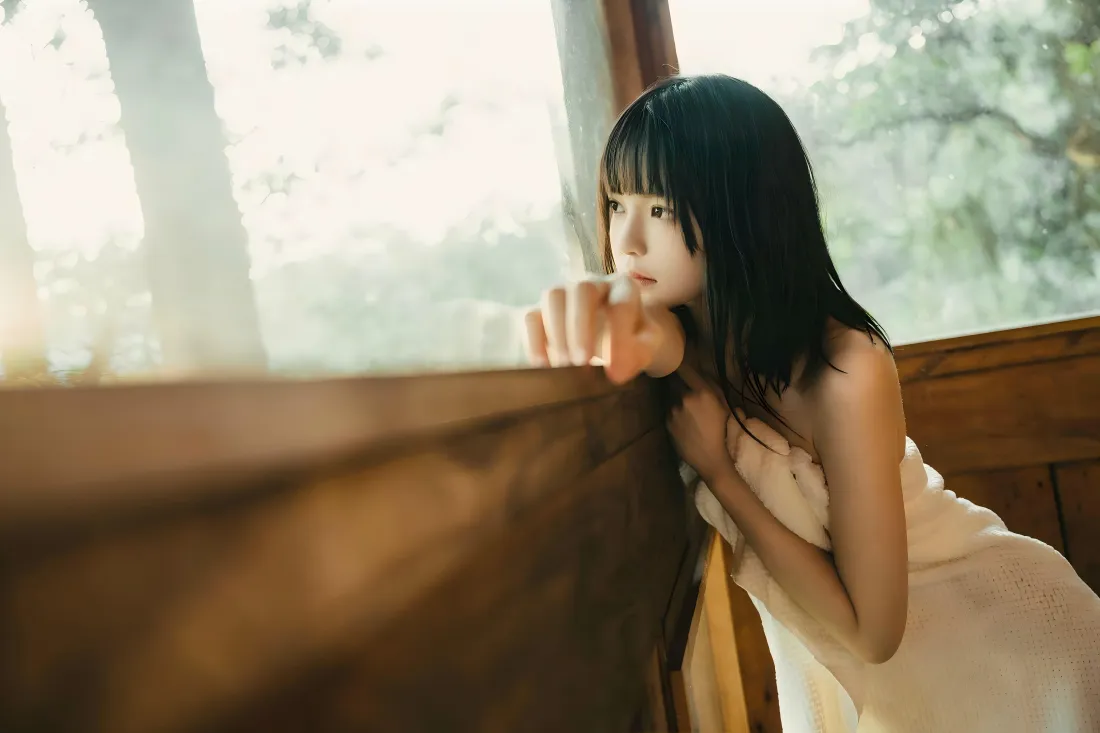 7k女孩写真壁纸｜木质窗边背景图片 - 清新森系「哲风壁纸」