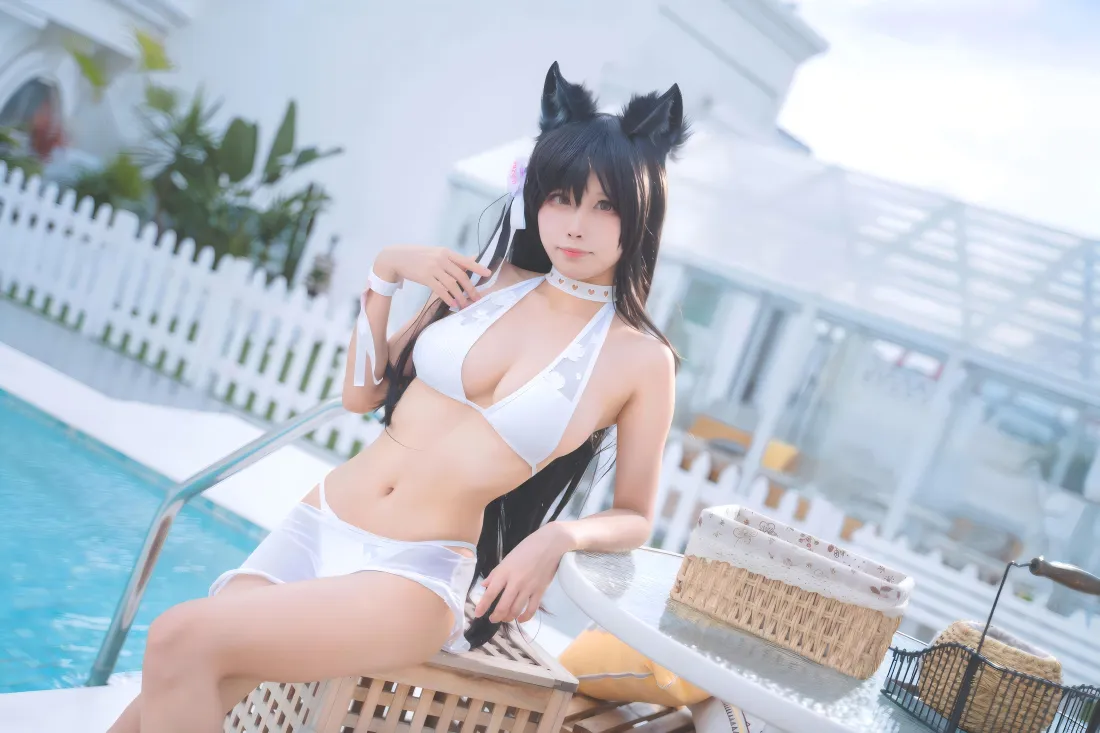 10k猫耳美女壁纸｜泳池背景图片 - 白色泳装夏日「哲风壁纸」