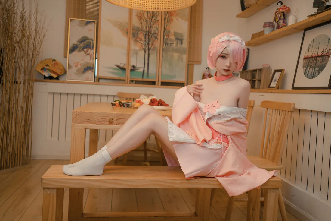 6k粉色和服cosplay壁纸|日式房间背景 - 可爱长腿「哲风壁纸」 6k粉色和服cosplay壁纸|日式房间背景 - 可爱长腿「哲风壁纸」