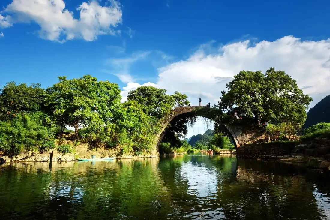 2k桂林山水壁纸|古桥背景图片 - 漓江风光「哲风壁纸」 2k桂林山水壁纸|古桥背景图片 - 漓江风光「哲风壁纸」