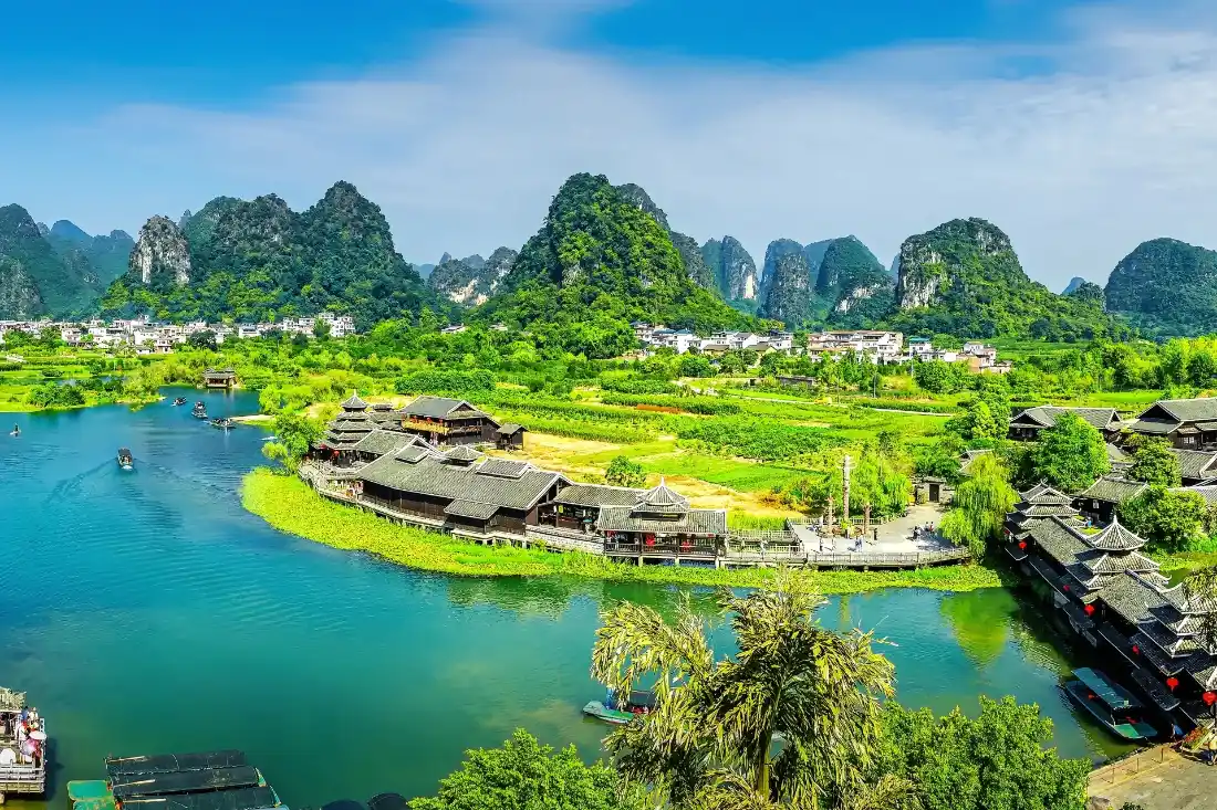 2k桂林山水壁纸|自然风景背景图片 - 漓江村落风光「哲风壁纸」 2k桂林山水壁纸|自然风景背景图片 - 漓江村落风光「哲风壁纸」