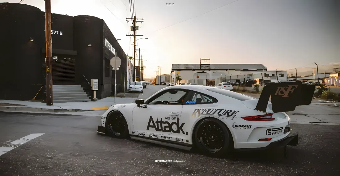2k保时捷911壁纸|城市街道背景图片 - 白色改装赛车「哲风壁纸」 2k保时捷911壁纸|城市街道背景图片 - 白色改装赛车「哲风壁纸」