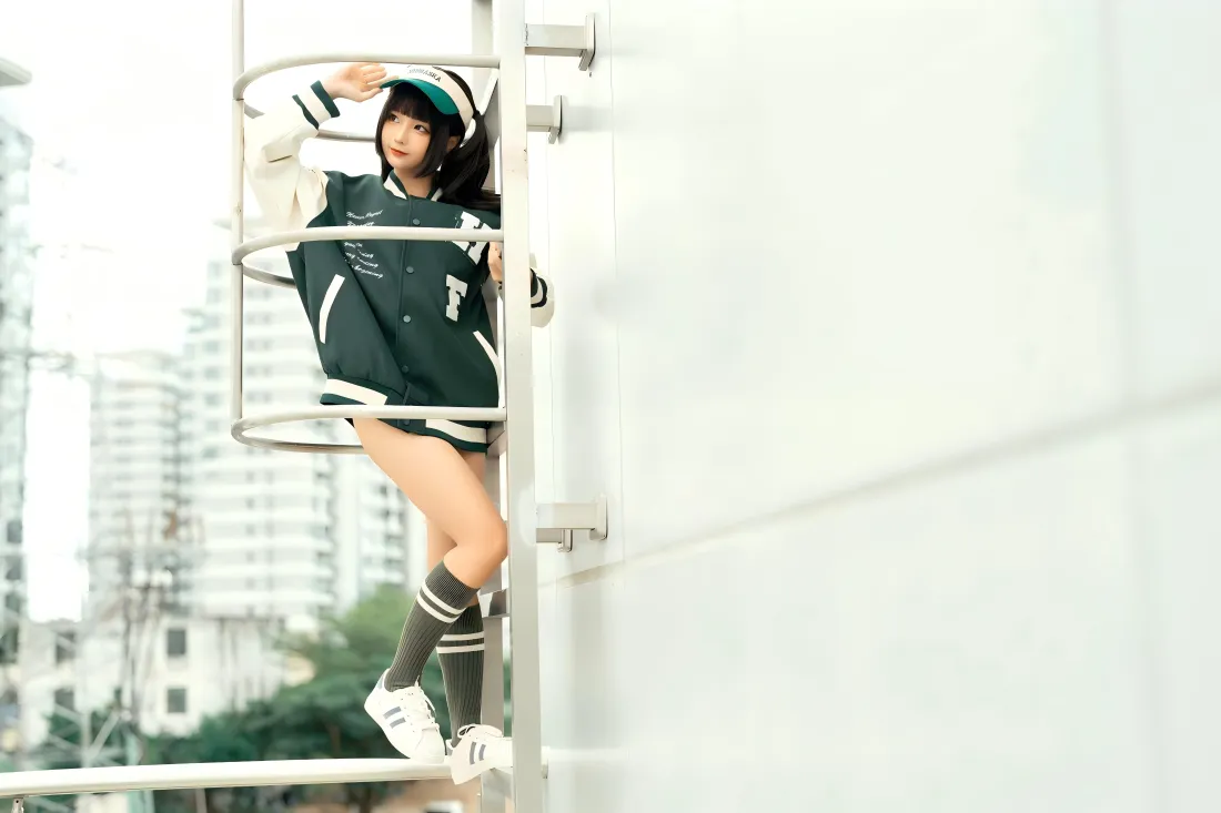 7k女孩运动装壁纸|城市背景图 - 活力街头风「哲风壁纸」 7k女孩运动装壁纸|城市背景图 - 活力街头风「哲风壁纸」
