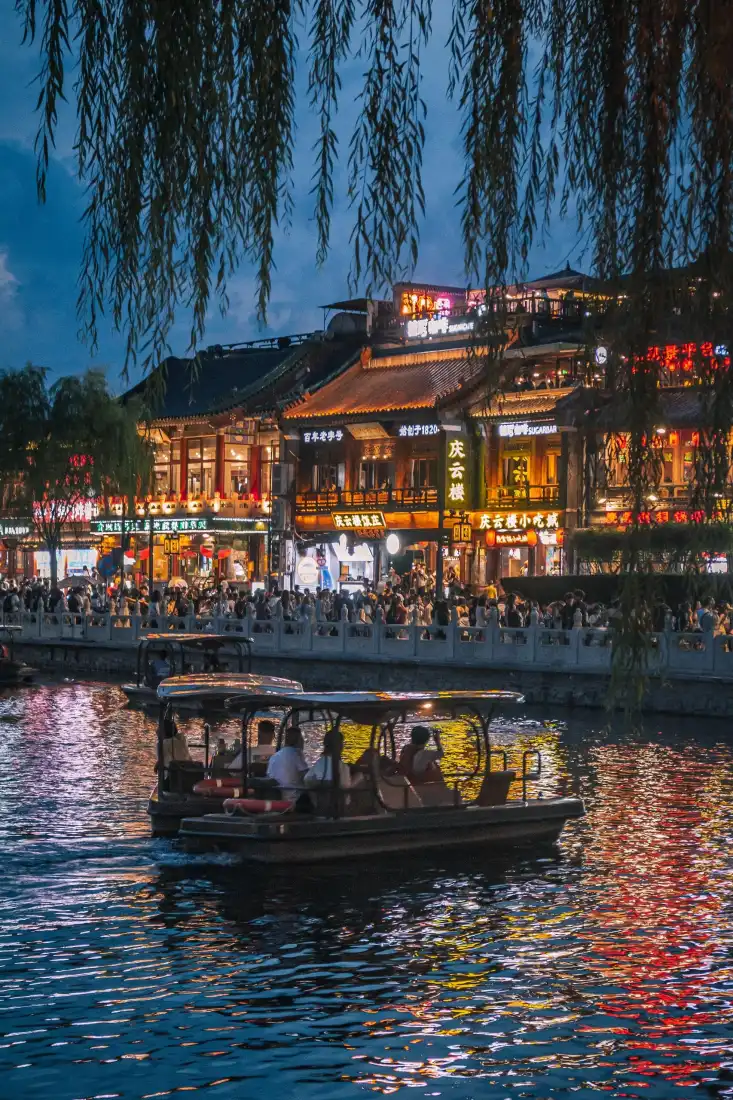 北京夜景手机壁纸｜北京背景图片 - 什刹海古建筑游船「哲风壁纸」