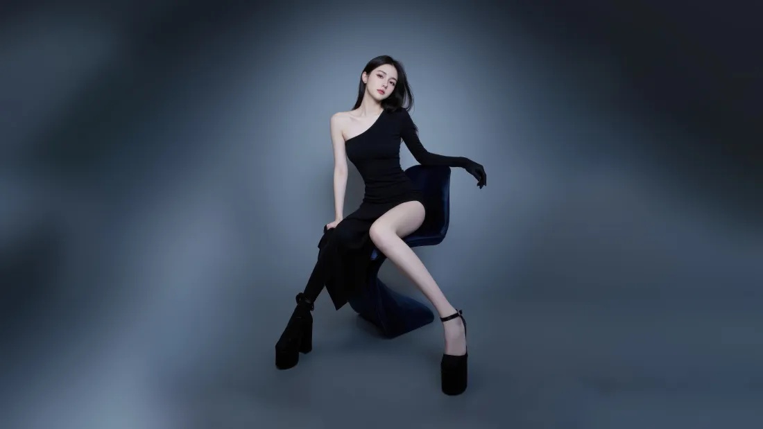 6k黑衣美女壁纸|暗调背景图片 - 时尚穿搭「哲风壁纸」 6k黑衣美女壁纸|暗调背景图片 - 时尚穿搭「哲风壁纸」