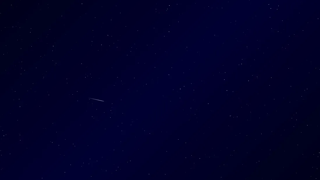 2k星空壁纸|流星背景图片 - 深蓝色夜空「哲风壁纸」 2k星空壁纸|流星背景图片 - 深蓝色夜空「哲风壁纸」