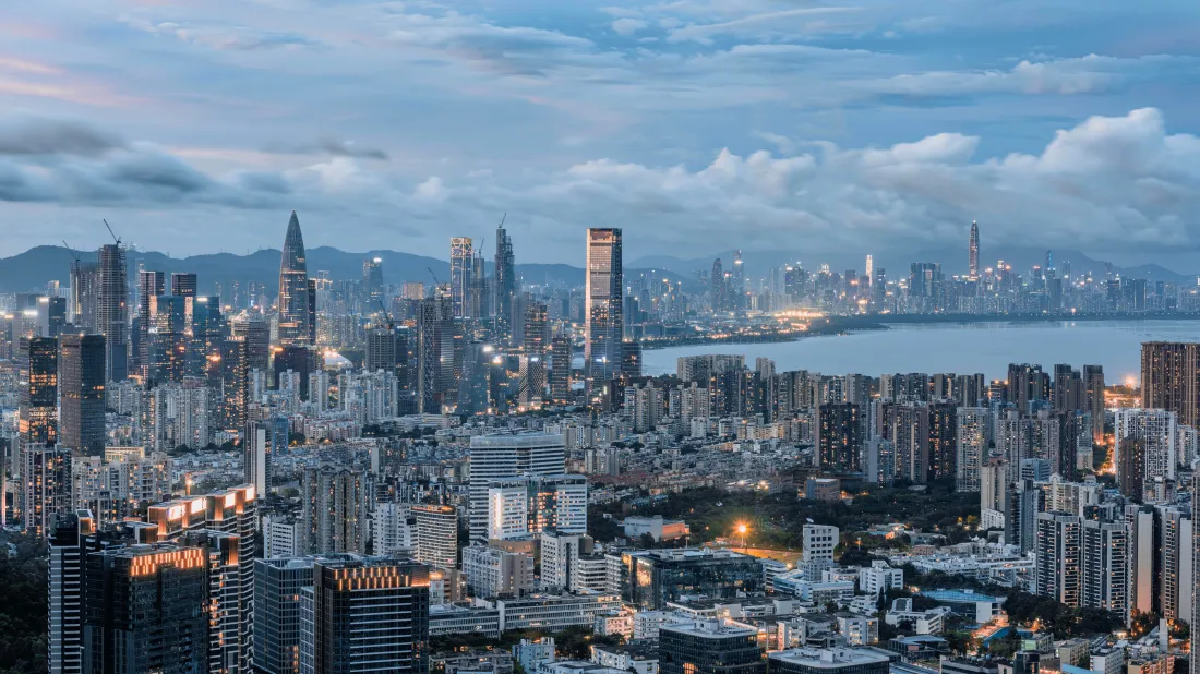 城市夜景壁纸｜滨海城市背景图片 - 摩天大楼建筑群「哲风壁纸」