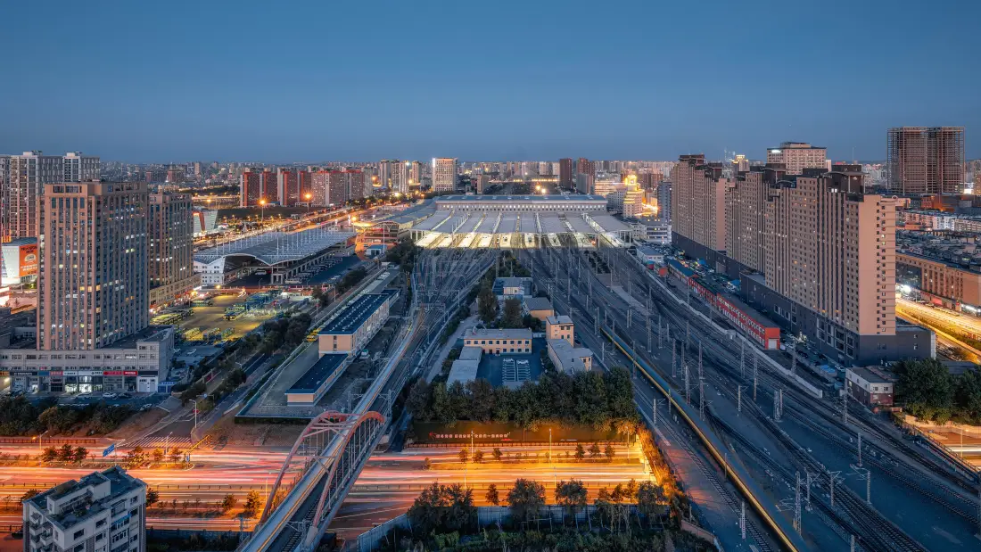 城市夜景壁纸|都市背景图片 - 高楼道路灯光「哲风壁纸」 城市夜景壁纸|都市背景图片 - 高楼道路灯光「哲风壁纸」