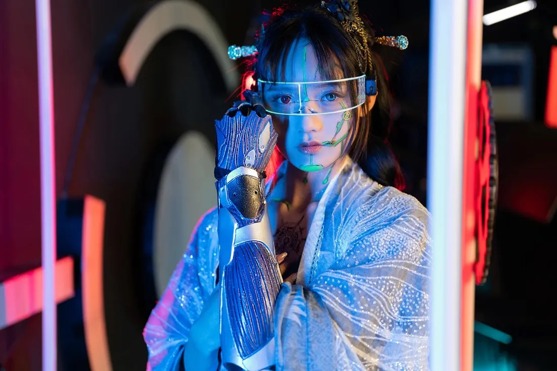 赛博朋克女性壁纸｜未来科技背景图片 - 机械臂「哲风壁纸」