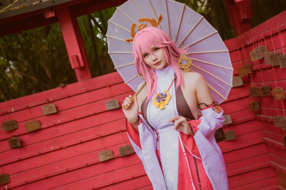 八重神子壁纸｜古风背景图片 - 粉色cosplay「哲风壁纸」