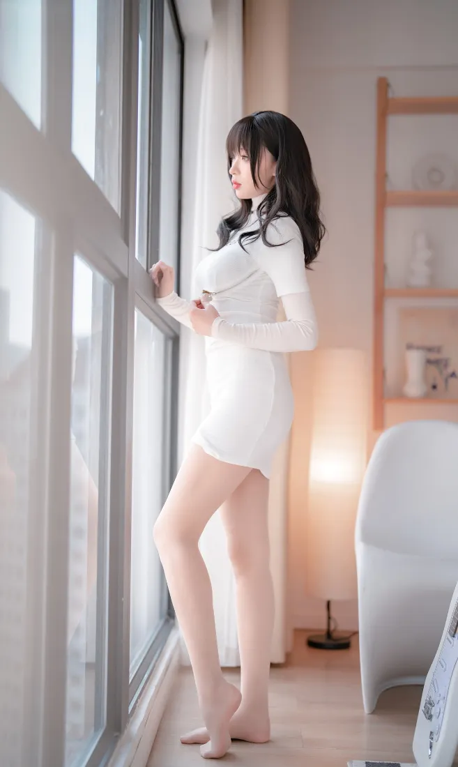 白裙美女手机壁纸|居家背景图片 - 柔和光线「哲风壁纸」 白裙美女手机壁纸|居家背景图片 - 柔和光线「哲风壁纸」